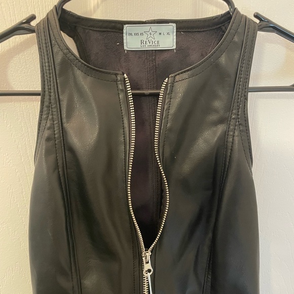 Revice Vixen Dress - Picture 4 of 8